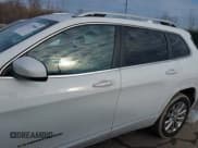 ✅ 2018 Jeep Cherokee Overland • VIN: 1C4PJMJX7JD594319 • Lot: 41177860. Listed on IAAI with 128,925 mi. Free auction sales archive from the USA and detailed vehicle history report at DreamBid. Image 14.