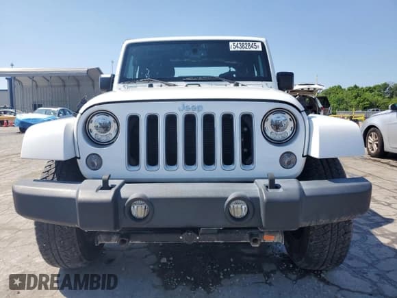✅ 2018 Jeep Wrangler Sahara • VIN: 1C4AJWBG5JL811081 • Lot: 54382845. Listed on Copart with 21,489 mi. Free auction sales archive from the USA and detailed vehicle history report at DreamBid. Image 5.