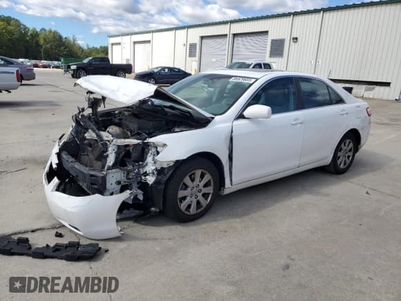 ✅ 2009 Toyota Camry XLE • VIN: 4T1BE46K69U917293 • Lot: 86529685. Wystawiony na Copart z przebiegiem 271 354 mil. Bezpłatny archiwum sprzedaży aukcyjnych z USA i szczegółowy raport historii pojazdu na DreamBid. Zdjęcie 1.