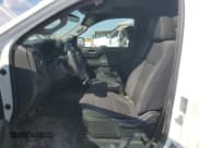 ✅ 2020 Chevrolet Silverado 1500 Work Truck • VIN: 3GCNWAEF3LG121516 • Lot: 71546564. Wystawiony na Copart z przebiegiem 173 226 mil. Bezpłatny archiwum sprzedaży aukcyjnych z USA i szczegółowy raport historii pojazdu na DreamBid. Zdjęcie 7.