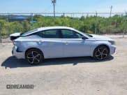 ✅ 2025 Nissan Altima SR • VIN: 1N4BL4CW3SN337796 • Lot: 42805777. Wystawiony na IAAI z przebiegiem 187 mil. Bezpłatny archiwum sprzedaży aukcyjnych z USA i szczegółowy raport historii pojazdu na DreamBid. Zdjęcie 13.