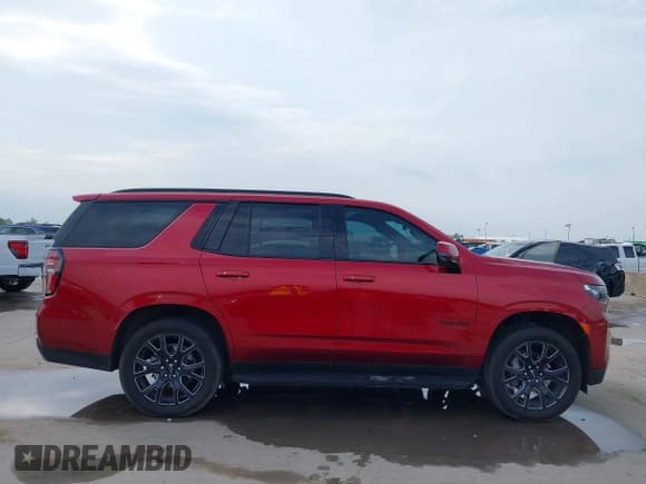 ✅ 2024 Chevrolet Tahoe RST • VIN: 1GNSCRKD7RR409245 • Lot: 42133470. Wystawiony na IAAI z przebiegiem 11 051 mil. Bezpłatny archiwum sprzedaży aukcyjnych z USA i szczegółowy raport historii pojazdu na DreamBid. Zdjęcie 13.