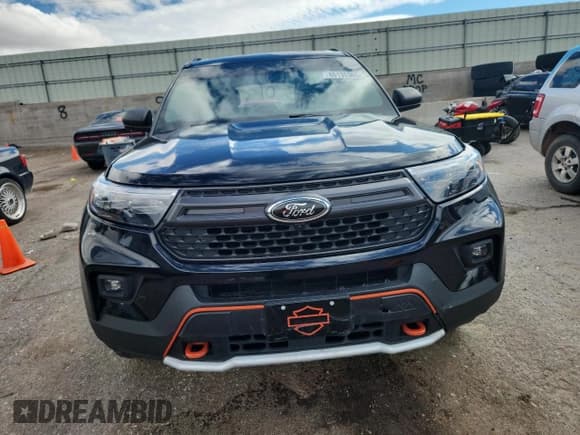 ✅ 2022 Ford Explorer Timberline • VIN: 1FMSK8JH8NGA70085 • Lot: 86135365. Wystawiony na Copart z przebiegiem 42 406 mil. Bezpłatny archiwum sprzedaży aukcyjnych z USA i szczegółowy raport historii pojazdu na DreamBid. Zdjęcie 5.