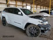 ✅ 2022 Jeep Grand Cherokee Laredo X • VIN: 1C4RJFAGXNC115536 • Lot: 81698875. Wystawiony na Copart z przebiegiem 42 172 mil. Bezpłatny archiwum sprzedaży aukcyjnych z USA i szczegółowy raport historii pojazdu na DreamBid. Zdjęcie 4.