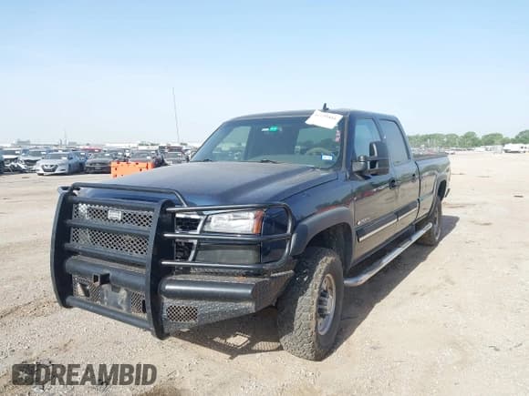 ✅ 2006 Chevrolet Silverado 2500HD LT1 • VIN: 1GCHK23U26F267735 • Lot: 42235416. Listed on IAAI with 256,224 mi. Free auction sales archive from the USA and detailed vehicle history report at DreamBid. Image 17.