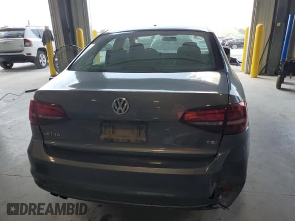 ✅ 2017 Volkswagen Jetta S • VIN: 3VW2B7AJ7HM331845 • Lot: 69288365. Wystawiony na Copart z przebiegiem 104 206 mil. Bezpłatny archiwum sprzedaży aukcyjnych z USA i szczegółowy raport historii pojazdu na DreamBid. Zdjęcie 6.