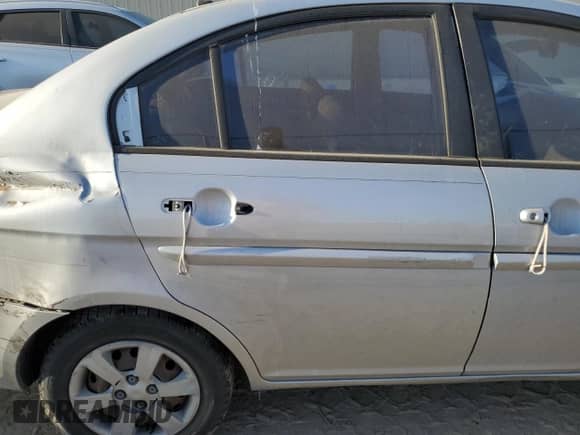 2007 Hyundai Accent GLS с VIN KMHCN46C57U120849, выставлен на аукционе Copart как лот 77778604 с пробегом 203 426 миль миль и Списание • Salvage title. История ставок и продаж доступна на DreamBid. Изображение 10.