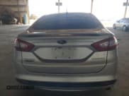 ✅ 2015 Ford Fusion Titanium • VIN: 3FA6P0SU9FR284393 • Лот: 80569705. Опубликован ранее на Copart с пробегом 139 397 миль. Бесплатный доступ к архиву аукционных продаж из США и подробный отчёт об истории автомобиля на DreamBid. Изображение 6.