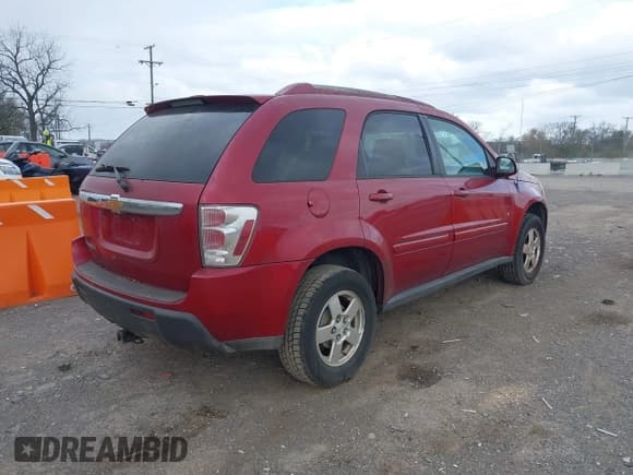 ✅ 2006 Chevrolet Equinox LT • VIN: 2CNDL63F266149503 • Lot: 43649578. Wystawiony na IAAI z przebiegiem 139 639 mil. Bezpłatny archiwum sprzedaży aukcyjnych z USA i szczegółowy raport historii pojazdu na DreamBid. Zdjęcie 4.