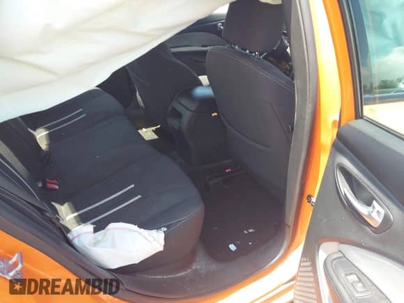 2014 Dodge Dart SXT z VIN 1C3CDFBB2ED825416, wystawiony jako IAAI lot #43002439 z przebiegiem 95 037 mil mil oraz . Historia ofert i sprzedaży dostępna na DreamBid. Obrazek 8.