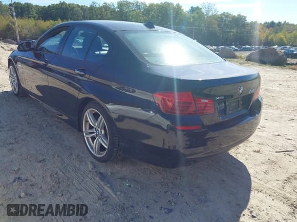 ✅ 2015 BMW 5 Series 535i xDrive • VIN: WBA5B3C57FD548620 • Lot: 43355015. Listed on IAAI with 47,705 mi. Free auction sales archive from the USA and detailed vehicle history report at DreamBid. Image 3.