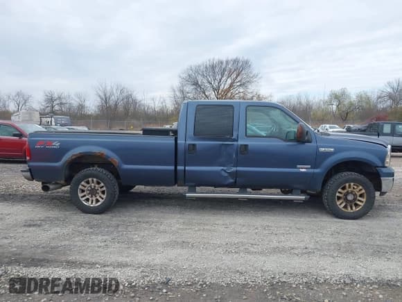 ✅ 2007 Ford F-250 XL • VIN: 1FTSW21P17EA25811 • Lot: 43645421. Listed on IAAI with Not provided. Free auction sales archive from the USA and detailed vehicle history report at DreamBid. Image 13.