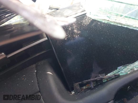 ✅ 2022 Hyundai Tucson Limited • VIN: 5NMJECAE5NH023847 • Lot: 43205963. Wystawiony na IAAI z przebiegiem Nie podano. Bezpłatny archiwum sprzedaży aukcyjnych z USA i szczegółowy raport historii pojazdu na DreamBid. Zdjęcie 14.