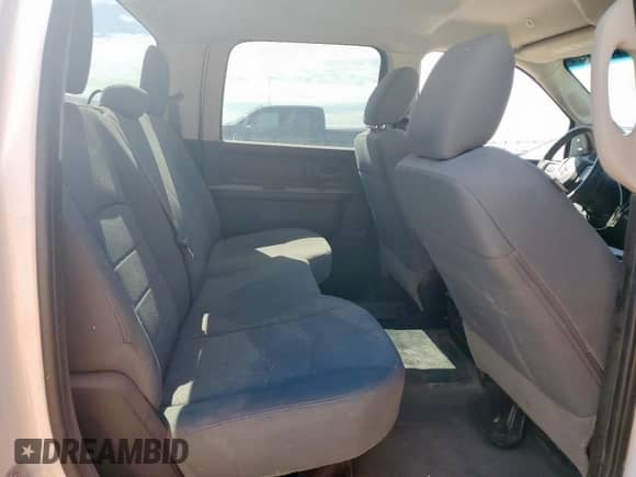 2019 Ram 1500 Tradesman z VIN 1C6RR7ST9KS672201, wystawiony jako Copart lot #82155275 z przebiegiem 136 786 mil mil oraz Szkoda całkowita • Salvage title. Historia ofert i sprzedaży dostępna na DreamBid. Obrazek 10.