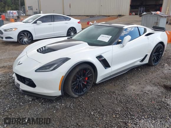 ✅ 2019 Chevrolet Corvette Z06 1LZ • VIN: 1G1YP2D60K5604350 • Lot: 35071394. Wystawiony na IAAI z przebiegiem 24 112 mil. Bezpłatny archiwum sprzedaży aukcyjnych z USA i szczegółowy raport historii pojazdu na DreamBid. Zdjęcie 2.