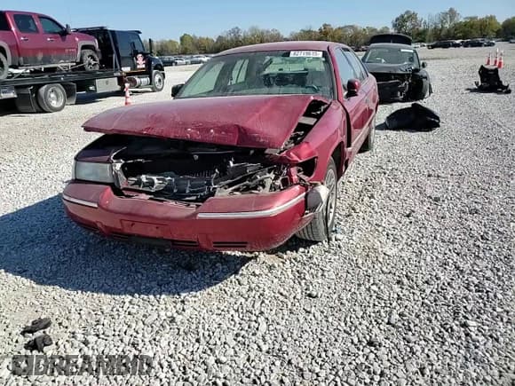 ✅ 2000 Mercury Grand Marquis GS • VIN: 2MEFM74W6YX689107 • Lot: 82719615. Wystawiony na Copart z przebiegiem 85 497 mil. Bezpłatny archiwum sprzedaży aukcyjnych z USA i szczegółowy raport historii pojazdu na DreamBid. Zdjęcie 13.