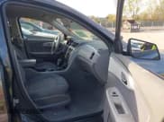 ✅ 2011 Chevrolet Traverse LS • VIN: 1GNKREED5BJ349375 • Lot: 43339348. Wystawiony na IAAI z przebiegiem 170 689 mil. Bezpłatny archiwum sprzedaży aukcyjnych z USA i szczegółowy raport historii pojazdu na DreamBid. Zdjęcie 5.