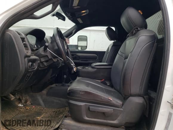 ✅ 2021 Ram 5500 Tradesman • VIN: 3C7WRNBL2MG613021 • Lot: 48751424. Wystawiony na Copart z przebiegiem 64 512 mil. Bezpłatny archiwum sprzedaży aukcyjnych z USA i szczegółowy raport historii pojazdu na DreamBid. Zdjęcie 7.