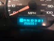 ✅ 2002 Chevrolet Suburban LT • VIN: 1GNFK16Z42J221525 • Lot: 43004717. Listed on IAAI with 266,001 mi. Free auction sales archive from the USA and detailed vehicle history report at DreamBid. Image 7.