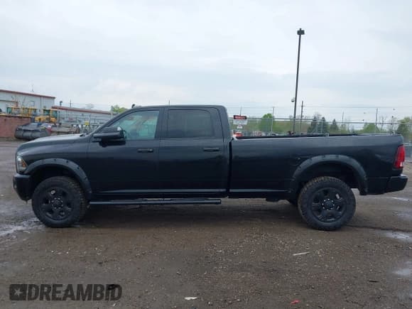 ✅ 2015 Ram 2500 Big Horn • VIN: 3C6UR5JJ3FG529661 • Лот: 42160215. Опубликован ранее на IAAI с пробегом 127 711 миль. Бесплатный доступ к архиву аукционных продаж из США и подробный отчёт об истории автомобиля на DreamBid. Изображение 15.