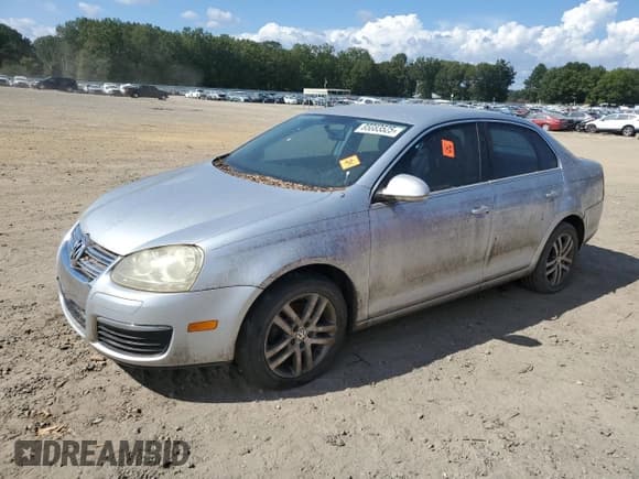 ✅ 2006 Volkswagen Jetta 2.5L • VIN: 3VWRF71K36M675696 • Лот: 85883525. Опубликован ранее на Copart с пробегом 182 386 миль. Бесплатный доступ к архиву аукционных продаж из США и подробный отчёт об истории автомобиля на DreamBid. Изображение 1.
