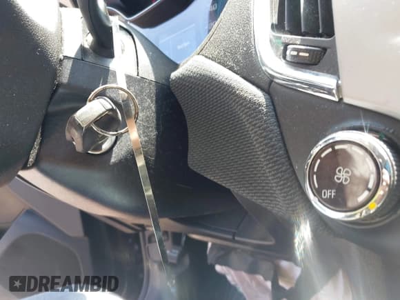 ✅ 2018 Chevrolet Cruze LS • VIN: 1G1BC5SM8J7135435 • Lot: 42811499. Listed on IAAI with 116,382 mi. Free auction sales archive from the USA and detailed vehicle history report at DreamBid. Image 11.