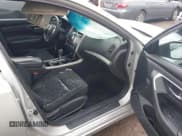 ✅ 2015 Nissan Altima S • VIN: 1N4AL3AP2FN877485 • Lot: 43108037. Wystawiony na IAAI z przebiegiem 98 498 mil. Bezpłatny archiwum sprzedaży aukcyjnych z USA i szczegółowy raport historii pojazdu na DreamBid. Zdjęcie 5.