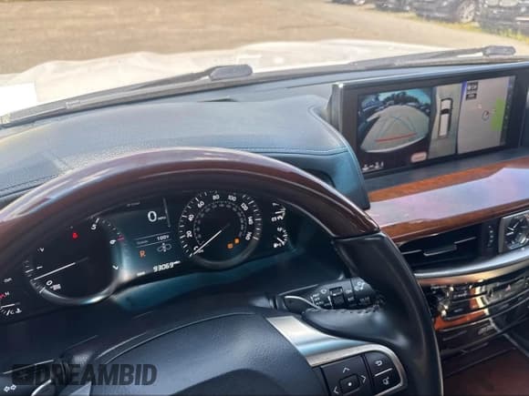 ✅ 2016 Lexus LX 570 • VIN: JTJHY7AX6G4219108 • Лот: 42872891. Опубликован ранее на IAAI с пробегом 93 069 миль. Бесплатный доступ к архиву аукционных продаж из США и подробный отчёт об истории автомобиля на DreamBid. Изображение 7.