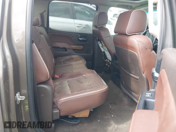 ✅ 2014 Chevrolet Silverado 1500 High Country • VIN: 3GCPCTEC7EG535811 • Lot: 43318821. Listed on IAAI with 170,885 mi. Free auction sales archive from the USA and detailed vehicle history report at DreamBid. Image 8.