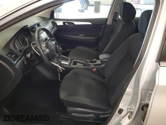 ✅ 2019 Nissan Sentra S • VIN: 3N1AB7AP2KY404450 • Лот: 85121395. Опубликован ранее на Copart с пробегом 91 979 миль. Бесплатный доступ к архиву аукционных продаж из США и подробный отчёт об истории автомобиля на DreamBid. Изображение 7.