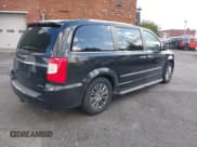 ✅ 2011 Chrysler Town & Country Limited • VIN: 2A4RR6DG9BR611543 • Lot: 43534489. Wystawiony na IAAI z przebiegiem 215 025 mil. Bezpłatny archiwum sprzedaży aukcyjnych z USA i szczegółowy raport historii pojazdu na DreamBid. Zdjęcie 4.