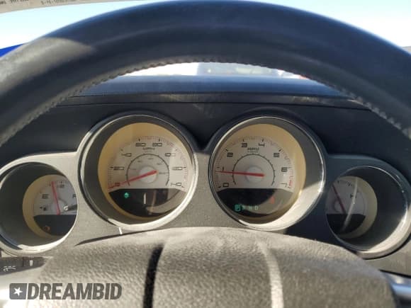 ✅ 2011 Dodge Challenger • VIN: 2B3CJ4DG2BH596642 • Lot: 86802364. Wystawiony na Copart z przebiegiem 273 801 mil. Bezpłatny archiwum sprzedaży aukcyjnych z USA i szczegółowy raport historii pojazdu na DreamBid. Zdjęcie 9.