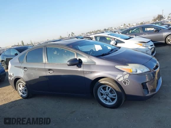 ✅ 2011 Toyota Prius III • VIN: JTDKN3DU8B0260173 • Lot: 43664605. Wystawiony na IAAI z przebiegiem 189 087 mil. Bezpłatny archiwum sprzedaży aukcyjnych z USA i szczegółowy raport historii pojazdu na DreamBid. Zdjęcie 13.