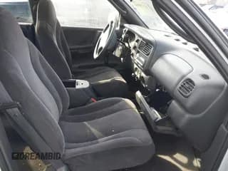 ✅ 2000 Dodge Dakota Sport • VIN: 1B7GL2AN8YS654014 • Lot: 41470554. Wystawiony na IAAI z przebiegiem 181 931 mil. Bezpłatny archiwum sprzedaży aukcyjnych z USA i szczegółowy raport historii pojazdu na DreamBid. Zdjęcie 5.