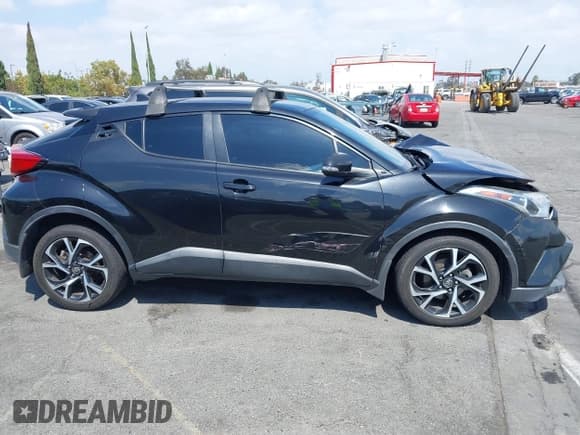 ✅ 2018 Toyota C-HR XLE • VIN: NMTKHMBX4JR011194 • Lot: 43199432. Listed on IAAI with 139,641 mi. Free auction sales archive from the USA and detailed vehicle history report at DreamBid. Image 12.