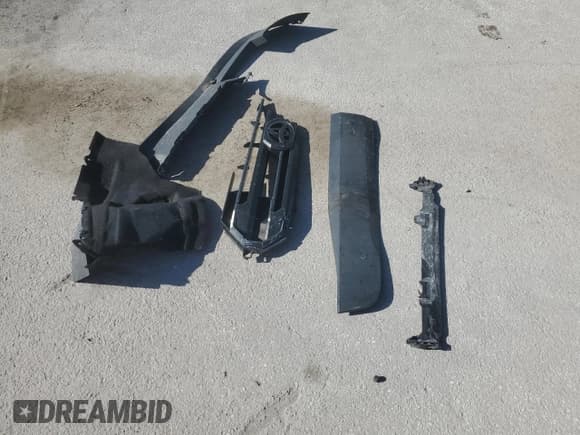 ✅ 2024 Toyota Tacoma SR • VIN: 3TYKD5HN4RT001144 • Лот: 61227055. Опубликован ранее на Copart с пробегом 58 579 миль. Бесплатный доступ к архиву аукционных продаж из США и подробный отчёт об истории автомобиля на DreamBid. Изображение 12.