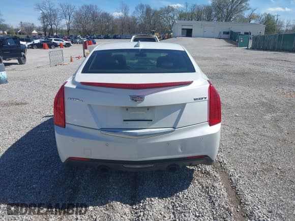 ✅ 2016 Cadillac ATS Luxury Collection AWD • VIN: 1G6AH5RX3G0186513 • Lot: 41832564. Wystawiony na IAAI z przebiegiem 174 706 mil. Bezpłatny archiwum sprzedaży aukcyjnych z USA i szczegółowy raport historii pojazdu na DreamBid. Zdjęcie 16.