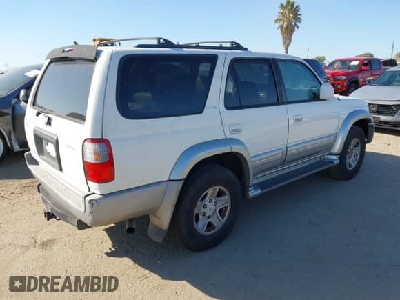 ✅ 2000 Toyota 4Runner Limited • VIN: JT3GN87RXY0141547 • Lot: 43524678. Wystawiony na IAAI z przebiegiem 253 904 mil. Bezpłatny archiwum sprzedaży aukcyjnych z USA i szczegółowy raport historii pojazdu na DreamBid. Zdjęcie 4.