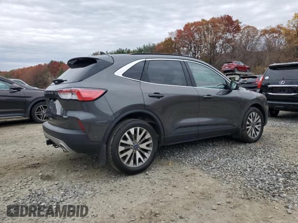 ✅ 2020 Ford Escape Titanium • VIN: 1FMCU9J96LUC26717 • Lot: 91635135. Wystawiony na Copart z przebiegiem 145 232 mil. Bezpłatny archiwum sprzedaży aukcyjnych z USA i szczegółowy raport historii pojazdu na DreamBid. Zdjęcie 3.