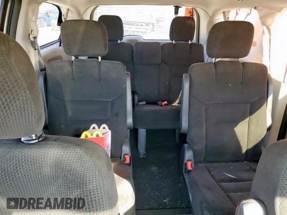 ✅ 2015 Dodge Grand Caravan SE • VIN: 2C4RDGBG4FR647983 • Lot: 82428085. Wystawiony na Copart z przebiegiem 126 627 mil. Bezpłatny archiwum sprzedaży aukcyjnych z USA i szczegółowy raport historii pojazdu na DreamBid. Zdjęcie 10.