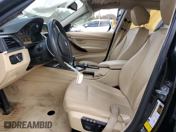 ✅ 2015 BMW 3 Series 320i xDrive • VIN: WBA3C3G58FNS74126 • Lot: 92340875. Listed on Copart with 177,006 mi. Free auction sales archive from the USA and detailed vehicle history report at DreamBid. Image 7.