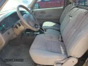 ✅ 1994 Toyota T100 • VIN: JT4VD10C0R0019090 • Лот: 65094995. Опубликован ранее на Copart с пробегом 217 804 миль. Бесплатный доступ к архиву аукционных продаж из США и подробный отчёт об истории автомобиля на DreamBid. Изображение 7.