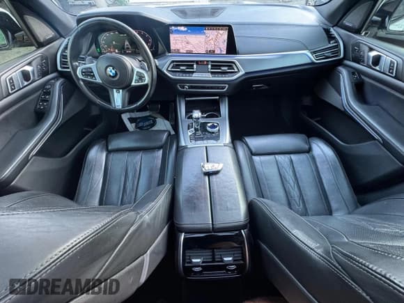 ✅ 2020 BMW X5 M50i • VIN: 5UXJU4C0XLLE45698 • Лот: 86595285. Опубликован ранее на Copart с пробегом 105 475 миль. Бесплатный доступ к архиву аукционных продаж из США и подробный отчёт об истории автомобиля на DreamBid. Изображение 9.