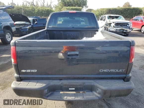 ✅ 2003 Chevrolet S-10 LS • VIN: 1GCCS19X738104133 • Лот: 86405184. Опубликован ранее на Copart с пробегом 53 955 миль. Бесплатный доступ к архиву аукционных продаж из США и подробный отчёт об истории автомобиля на DreamBid. Изображение 6.