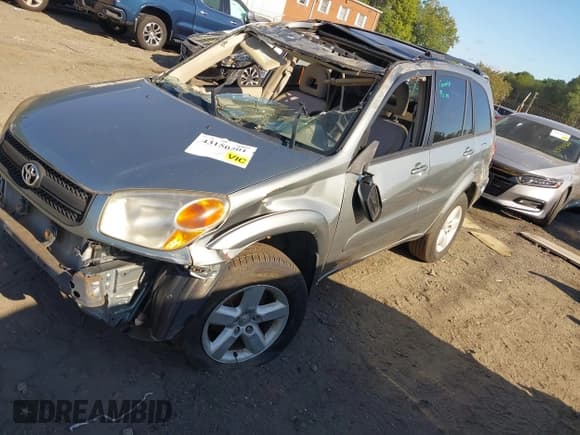 ✅ 2004 Toyota RAV4 • VIN: JTEHD20V040027991 • Lot: 43150201. Listed on IAAI with Not provided. Free auction sales archive from the USA and detailed vehicle history report at DreamBid. Image 18.