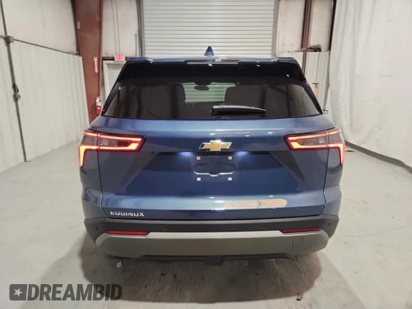✅ 2025 Chevrolet Equinox FWD LT • VIN: 3GNAXHEG4SL226317 • Lot: 70199685. Wystawiony na Copart z przebiegiem 21 541 mil. Bezpłatny archiwum sprzedaży aukcyjnych z USA i szczegółowy raport historii pojazdu na DreamBid. Zdjęcie 6.