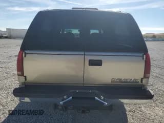 ✅ 1999 Chevrolet Suburban • VIN: 1GNFK16R6XJ492206 • Lot: 71728594. Wystawiony na Copart z przebiegiem 129 871 mil. Bezpłatny archiwum sprzedaży aukcyjnych z USA i szczegółowy raport historii pojazdu na DreamBid. Zdjęcie 6.