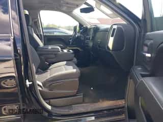 2017 Chevrolet Silverado 1500 LT z VIN 1GCVKREC8HZ224356, wystawiony jako IAAI lot #43058181 z przebiegiem 166 378 mil mil oraz . Historia ofert i sprzedaży dostępna na DreamBid. Obrazek 5.