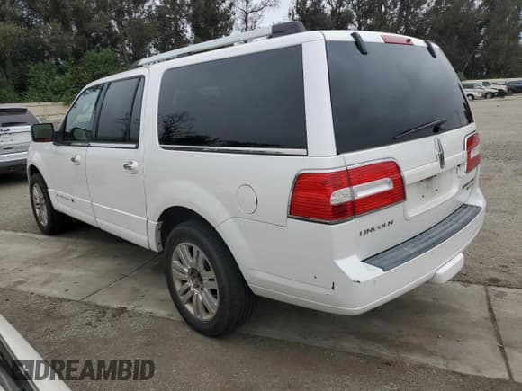✅ 2011 Lincoln Navigator • VIN: 5LMJJ3H56BEJ02548 • Lot: 73058084. Listed on Copart with 227,947 mi. Free auction sales archive from the USA and detailed vehicle history report at DreamBid. Image 2.