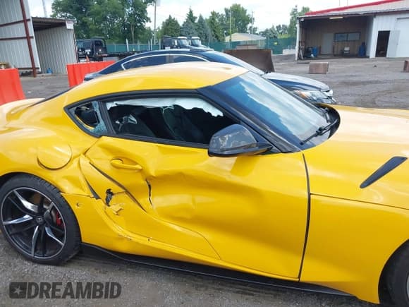 ✅ 2021 Toyota Supra 3.0 • VIN: WZ1DB0C03MW041928 • Lot: 42992081. Wystawiony na IAAI z przebiegiem 48 968 mil. Bezpłatny archiwum sprzedaży aukcyjnych z USA i szczegółowy raport historii pojazdu na DreamBid. Zdjęcie 6.
